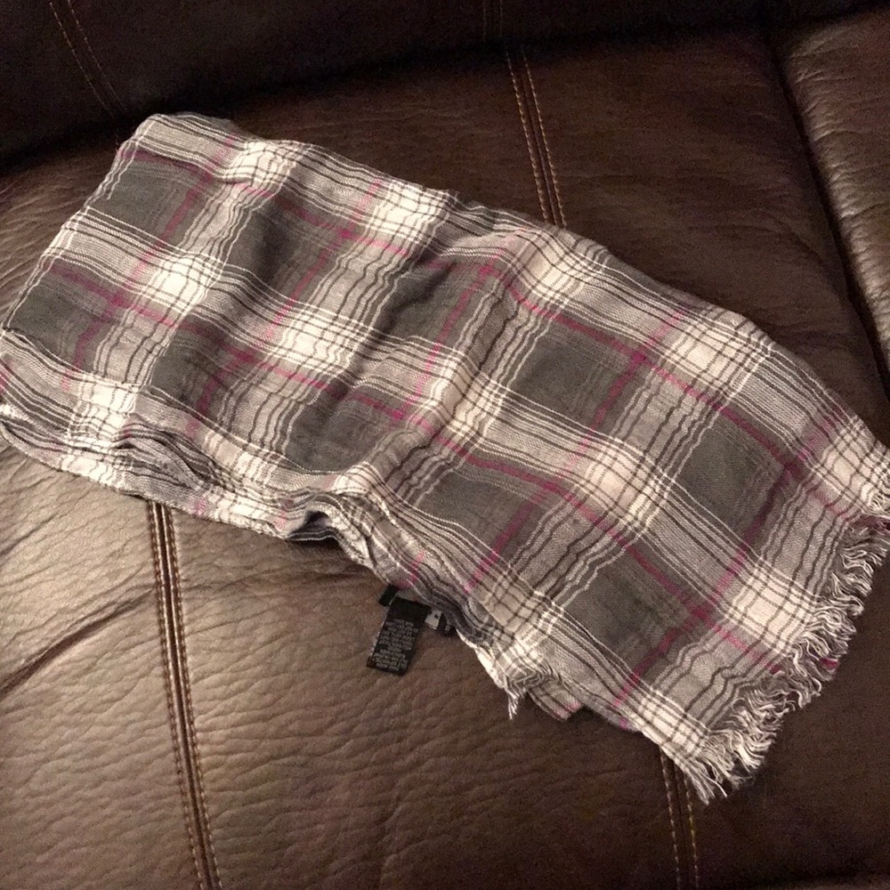 Plaid scarf